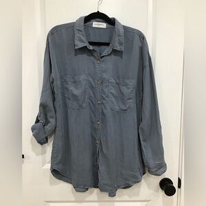 Carly Jean Los Angeles Women’s Oversized Button Down M/L  Shirt